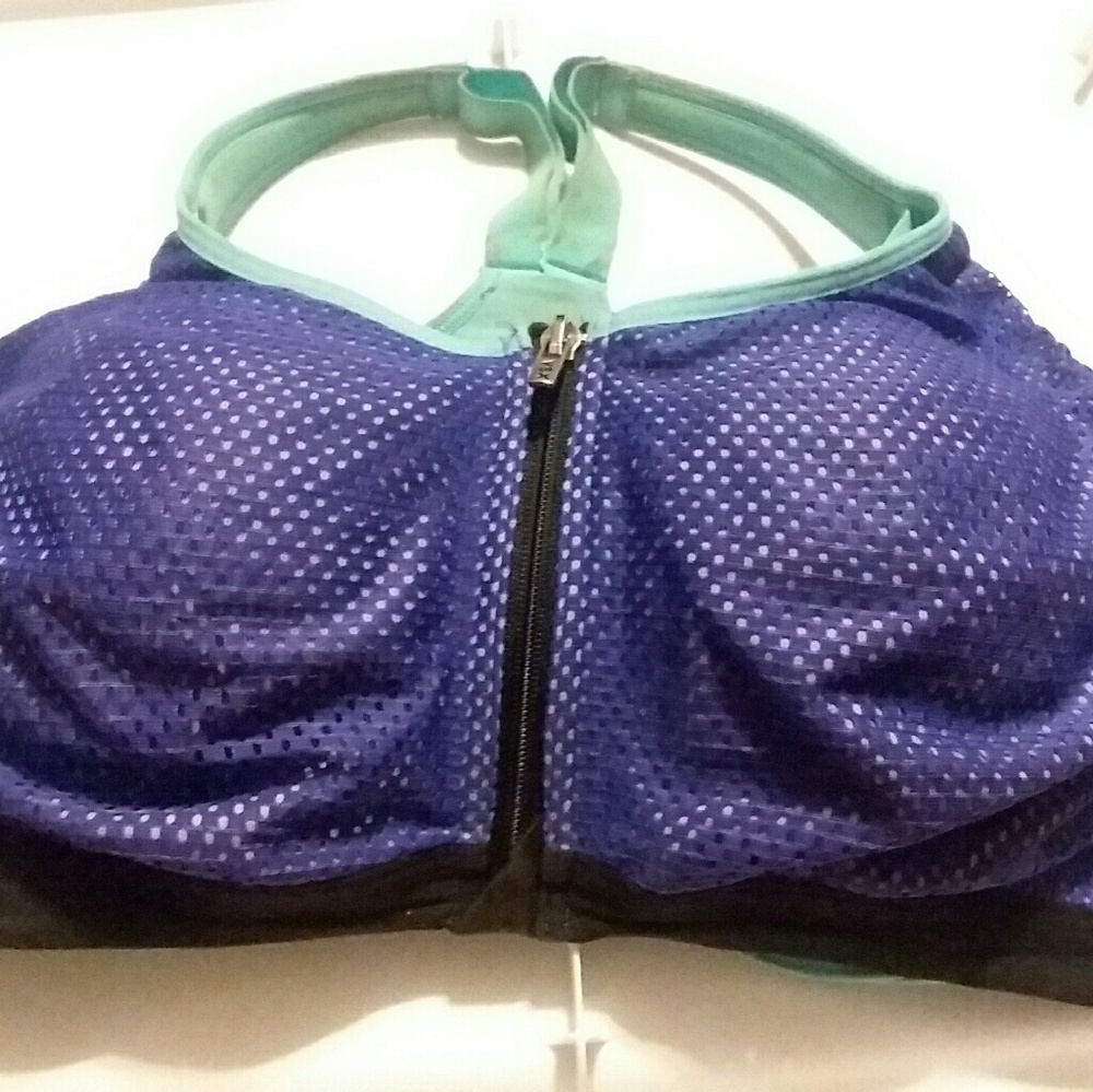 Victoria's secret knockout sportsbra